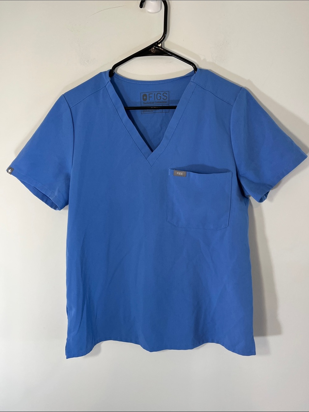 Figs scrub top size medium
